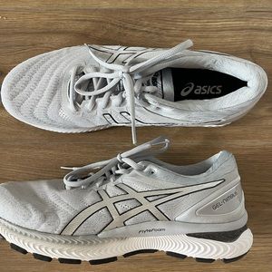 Asics gel nimbus NWOT